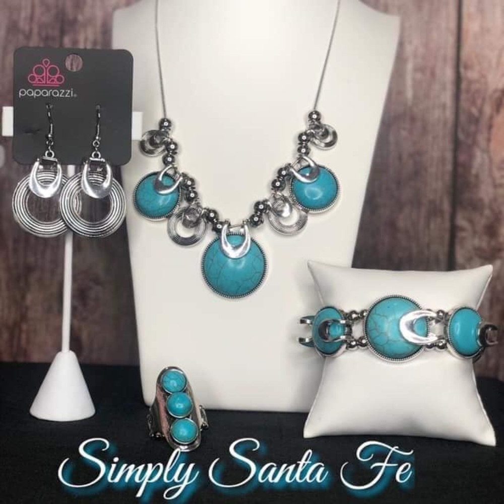 Paparazzi Turquoise Necklace set